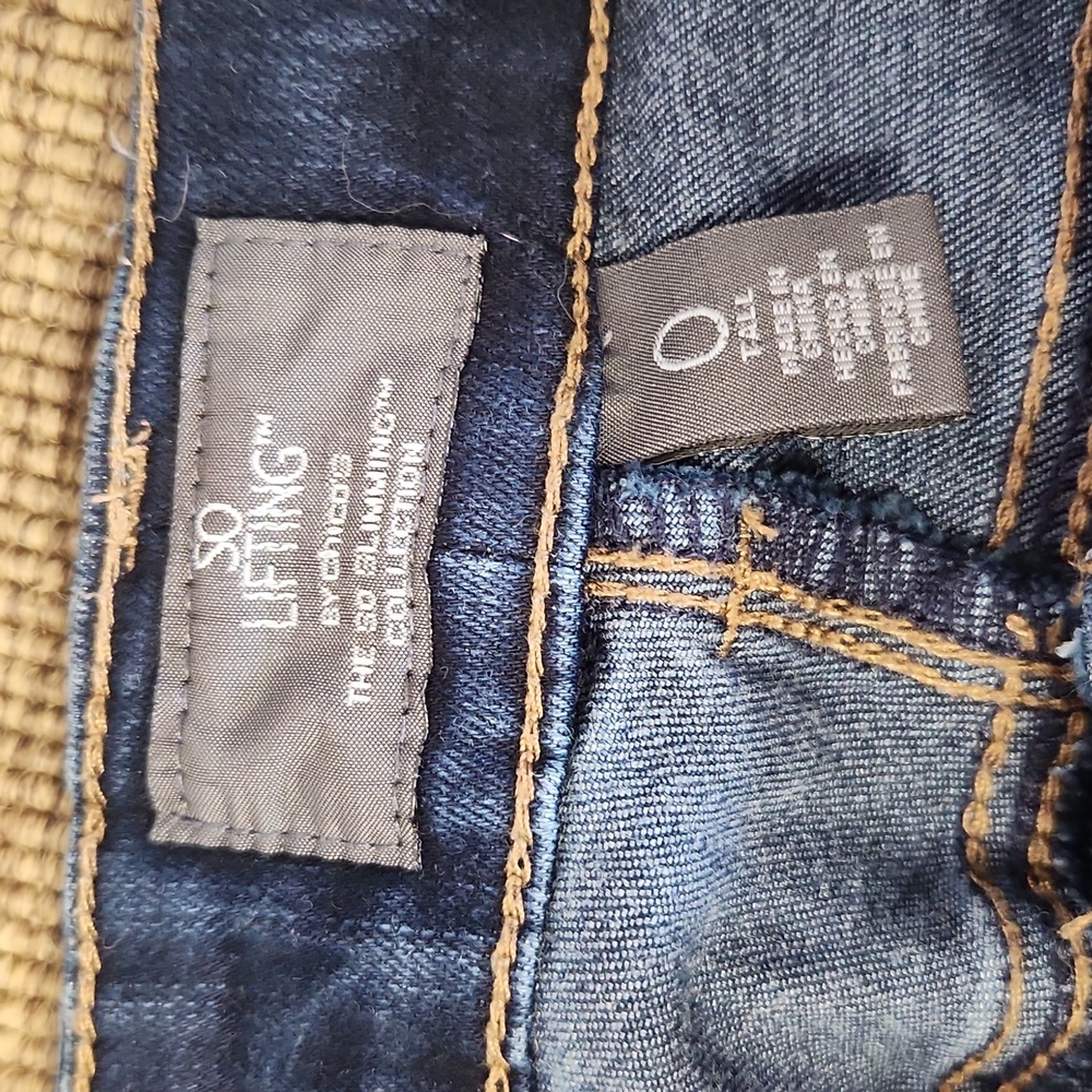 Chico's So Lifting Dark Wash 0 Tall - Picture 3 of 11